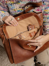 Indlæs billede til gallerivisning RE:DESIGNED project 138 - Walnut