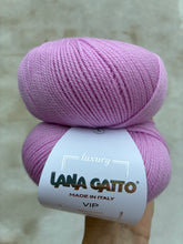 Indlæs billede til gallerivisning VIP